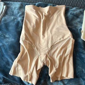 Honeylove Shapeware size 1x